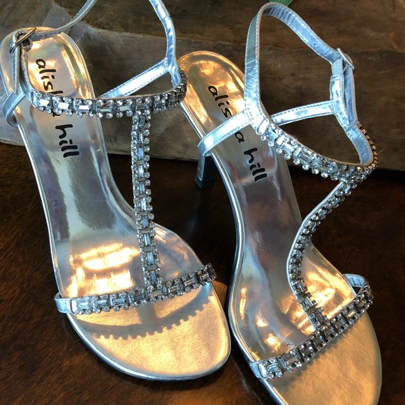 Alisha Hill Shoes in Silver with crystal accents - Picture 3 of 8